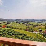 Vakantiehuis Sunny At Vineyard