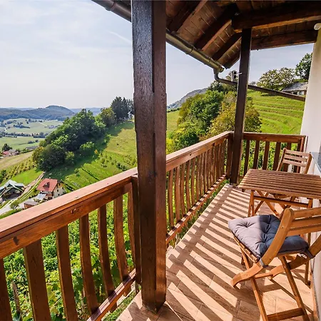 Sunny At Vineyard Holiday home